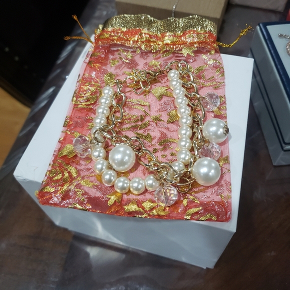 Pearl Bracelet - Picture 3 of 4